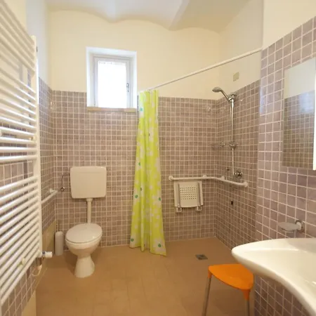 Spacious Holiday In With Swimming Pool Дом отдыха