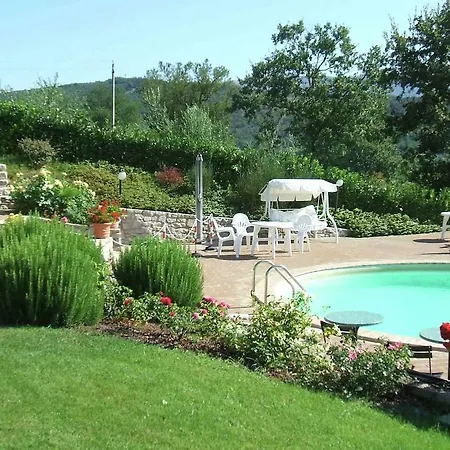 Spacious Holiday In With Swimming Pool Дом отдыха *