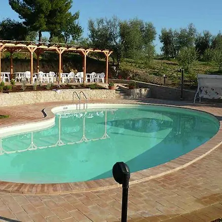 Spacious Holiday In With Swimming Pool *
